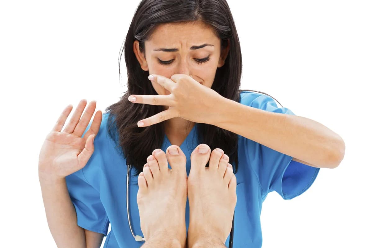 10 Tips on How to Get Rid of Smelly Feet (Bromhidrosis)